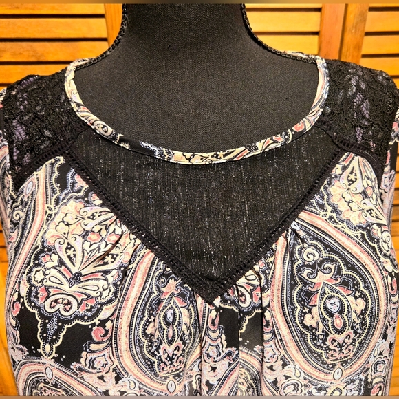 Lg. Elegant Paisley Women's Blouse With Long Sleeves From Xhilaration - Picture 2 of 11